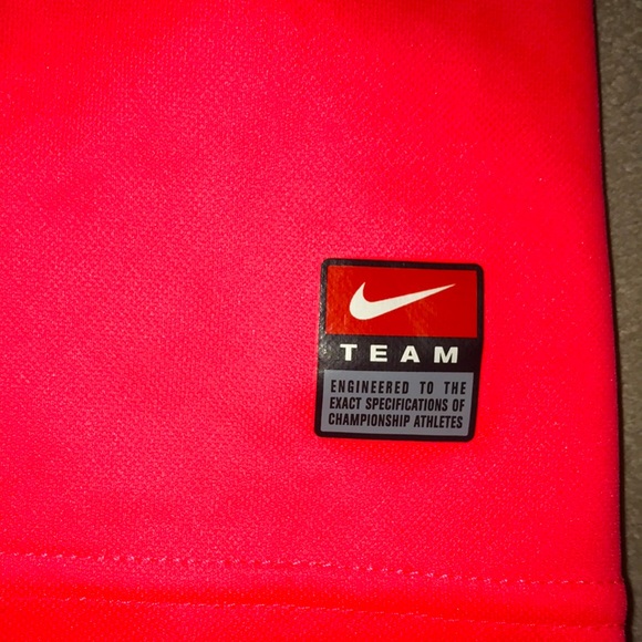 Nike Dri-Fit athletic tank - Picture 2 of 7